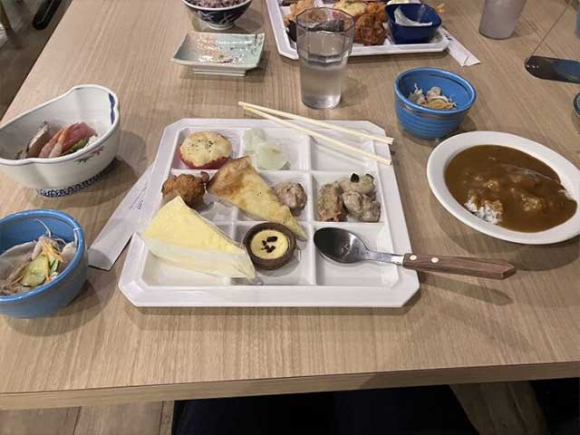バイキング形式