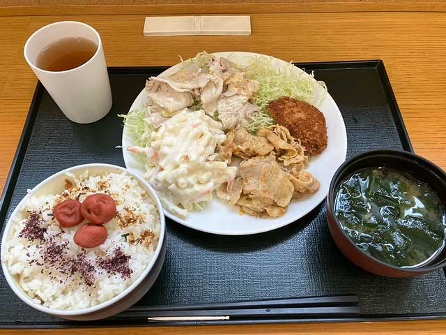 バイキング形式