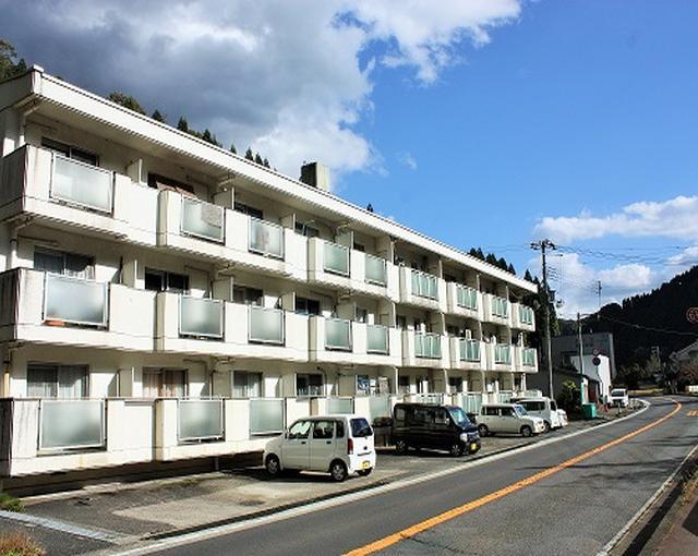 湯村温泉の住み込みリゾートバイト（旅館の全般業務）のサブ画像１