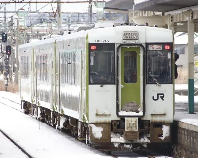 会津高原の住み込みスキー場バイト（スキー場のリフト係、チケット販売など）の画像３