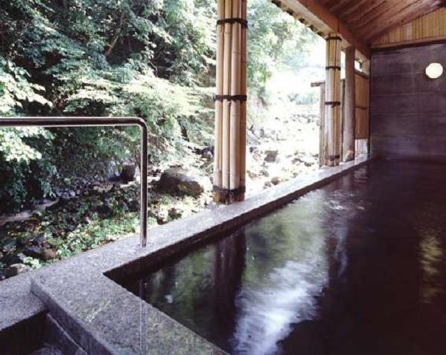 ハチ北の住み込みスキー場バイト（ホール・裏方・調理など）のサブ画像１
