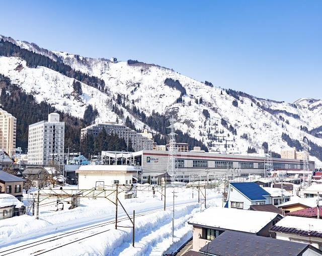 越後湯沢の住み込みスキー場バイト（スキー場のリフト係やパトロールなど）の画像４