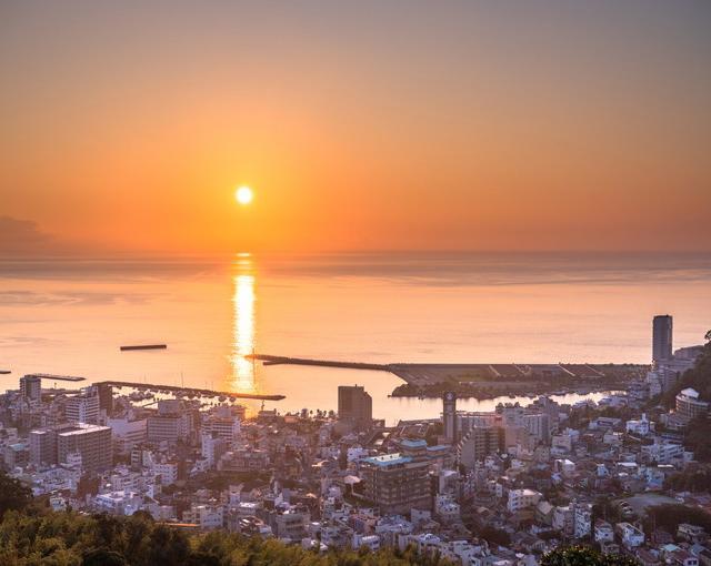 熱海の住み込みリゾートバイト（ホテルの全般業務など）の画像２