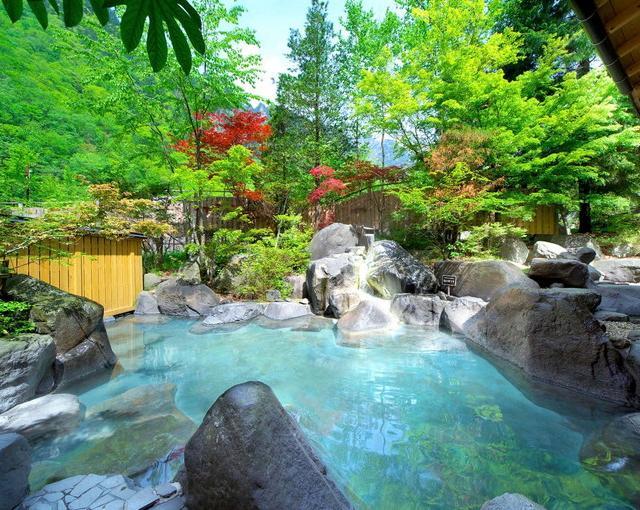 奥飛騨の住み込みリゾートバイト（ホテルのレストラン、裏方など）のサブ画像１