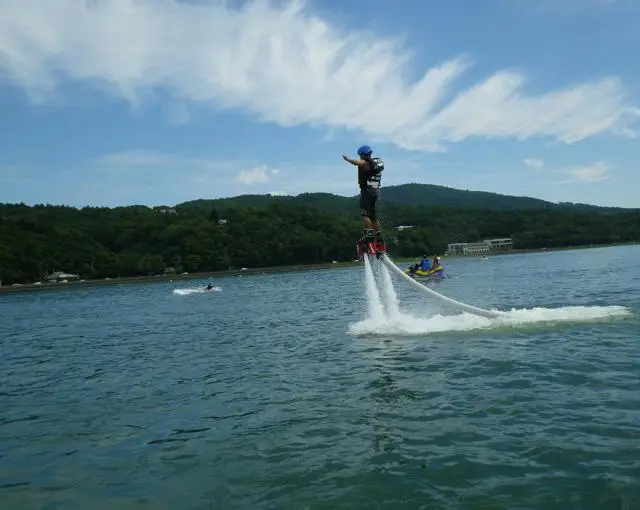 山中湖の住み込みリゾートバイト（ホテルのレストラン、ベルなど）のサブ画像２