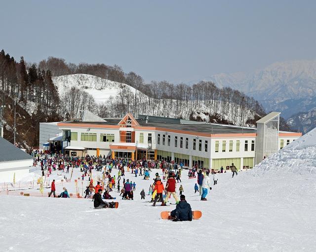 越後湯沢の住み込みスキー場バイト（スキー場のレンタルなどのお仕事）の画像４