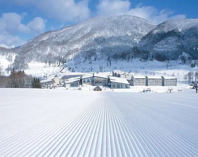 斑尾の住み込みスキー場バイト（スキー場のリフト、アクティビティなど）の画像３