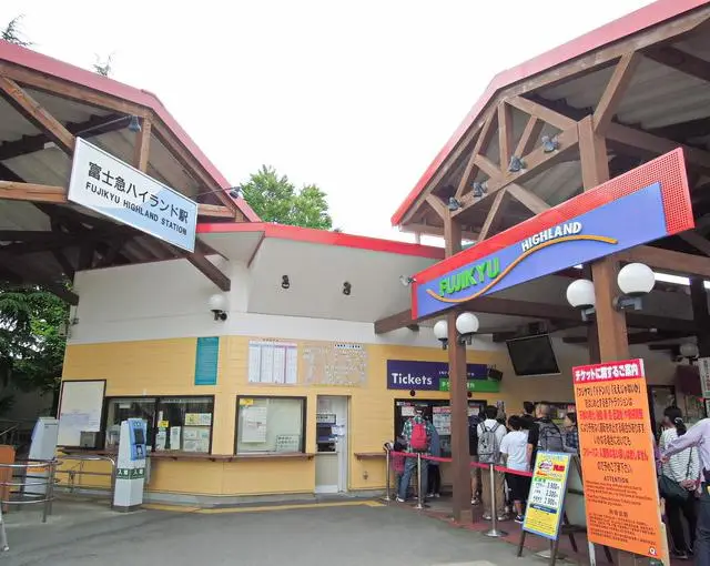 山中湖の住み込みリゾートバイト（ホテルのレストラン、ベルなど）のサブ画像１