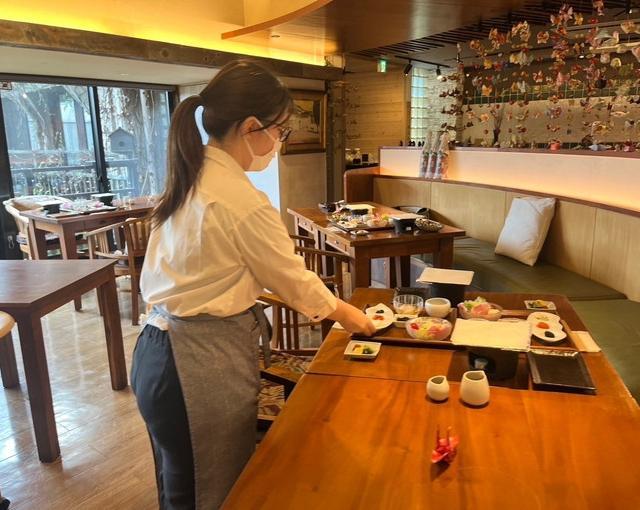 河津の住み込みリゾートバイト（ホテルのレストラン、フロント）の画像２