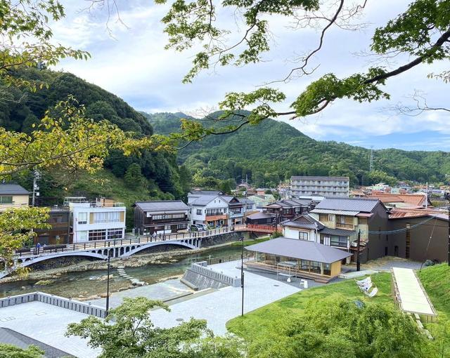 長門湯本の住み込みリゾートバイト（旅館のレストラン・フロントのお仕事）の画像２
