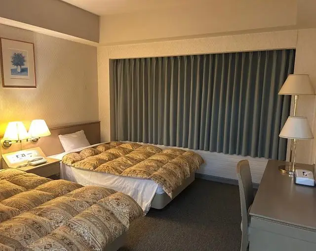 蓼科の住み込みリゾートバイト（ホテルでのレストラン業務など）のサブ画像１