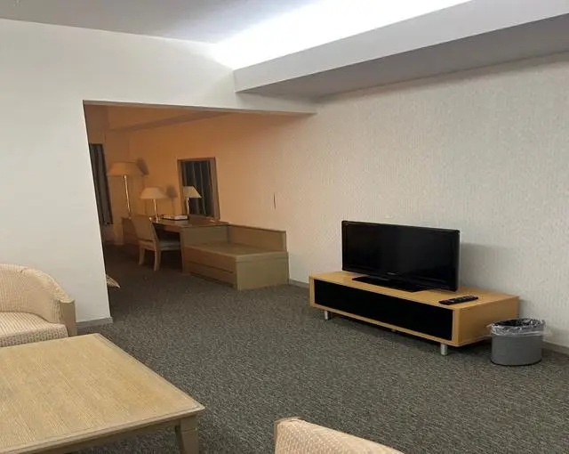 蓼科の住み込みリゾートバイト（ホテルでのレストラン業務など）のサブ画像２