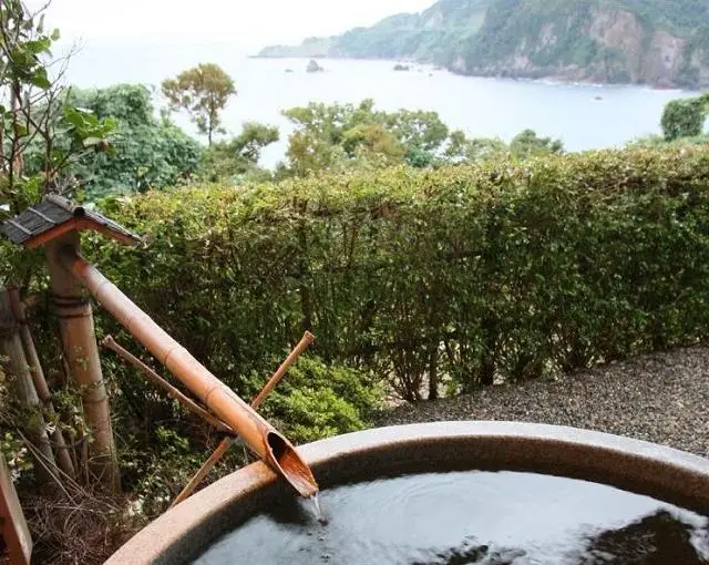 伊根町の住み込みリゾートバイト（旅館の接客、フロントなど）の画像４