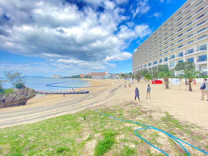 【ホテル内ビーチのお仕事】